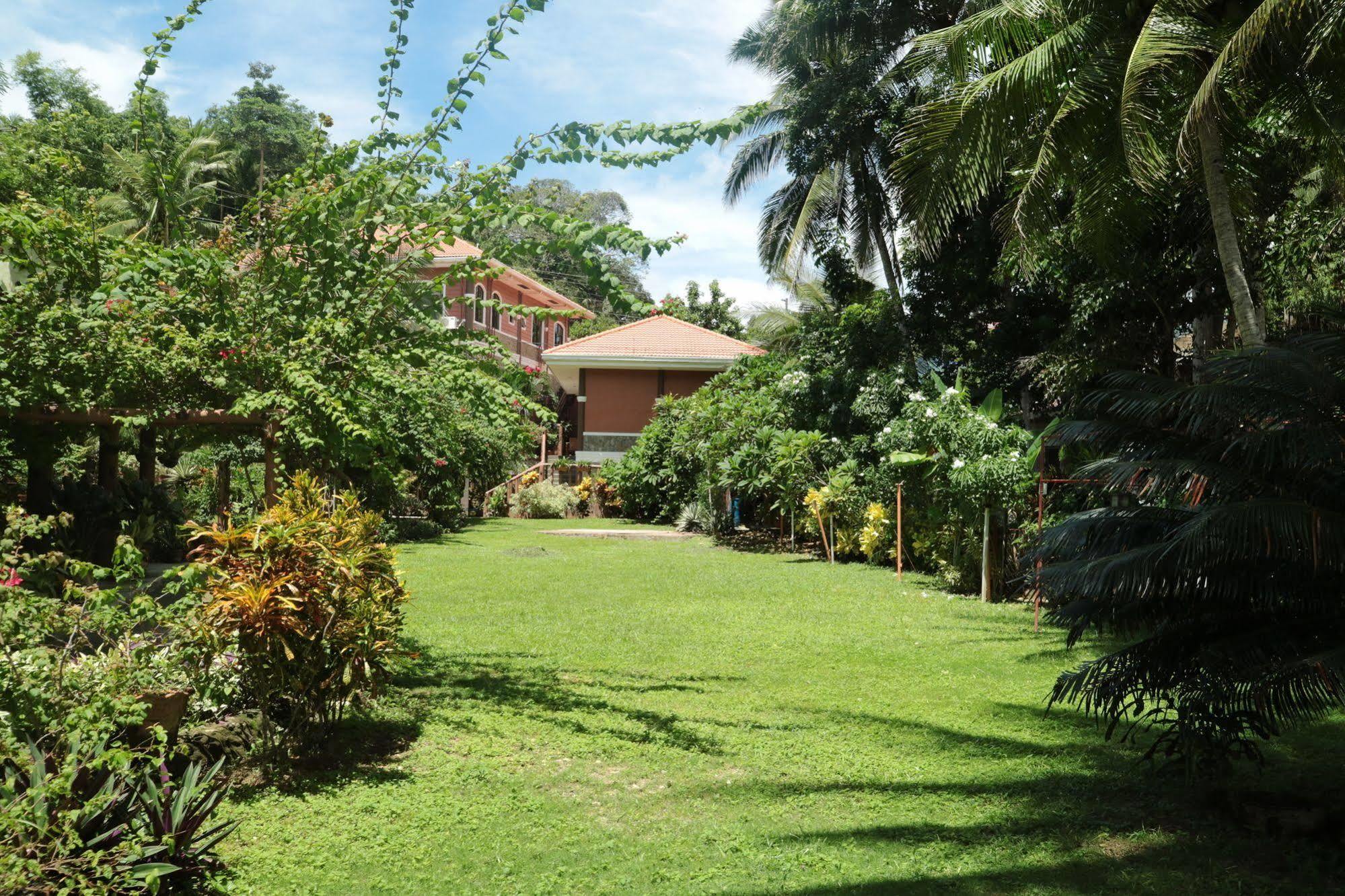 Jannah Glycel Beach House Hotel Guimarás Exterior foto